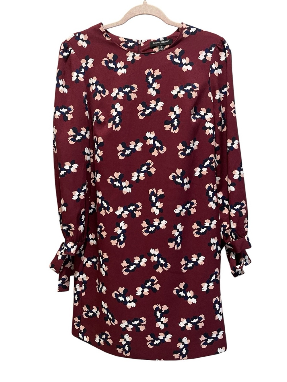 Banana Republic Women's Burgundy Floral Long-Sleeve Shift Dress. Size 2.